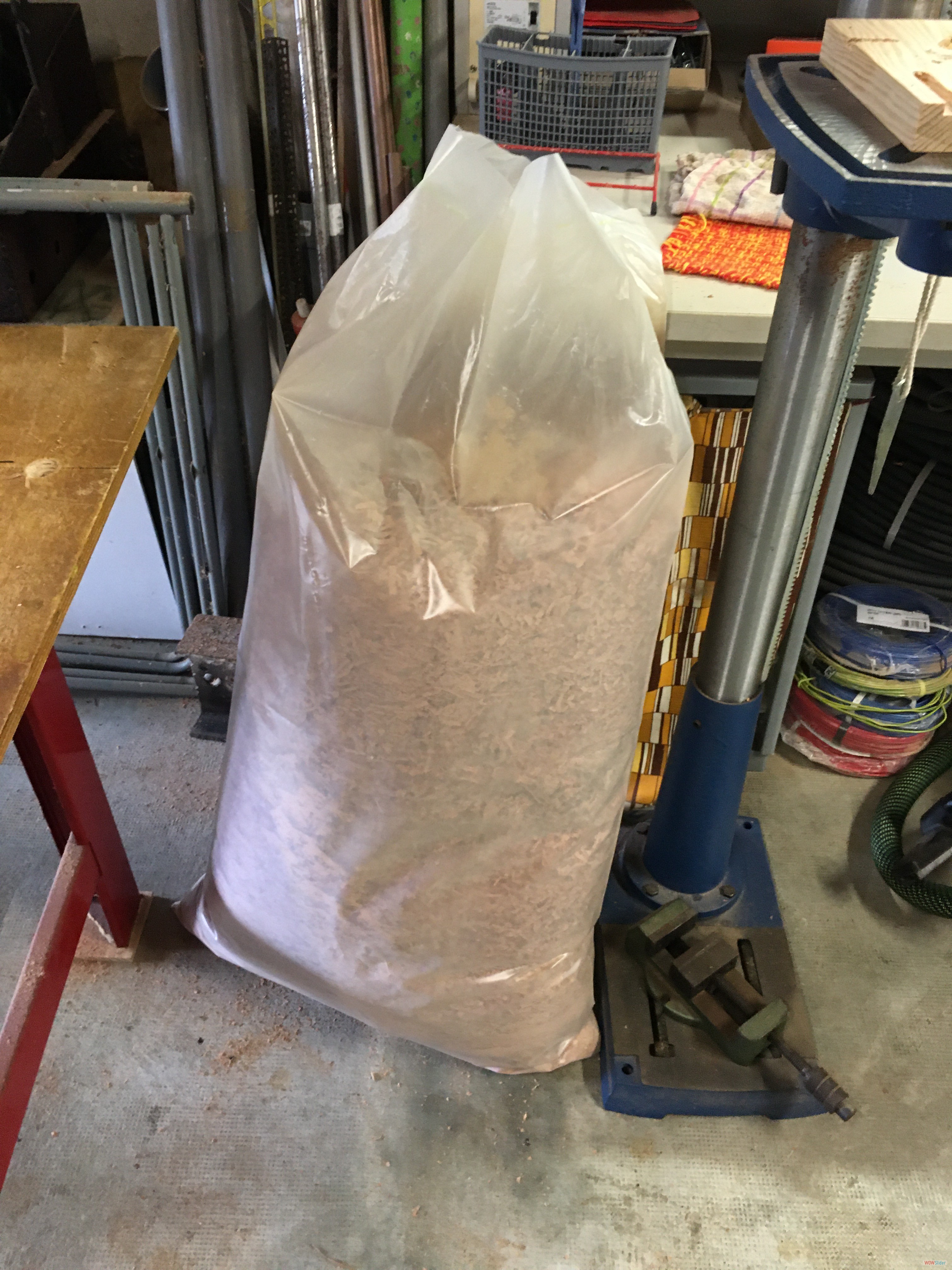 Premier sac de copeaux.